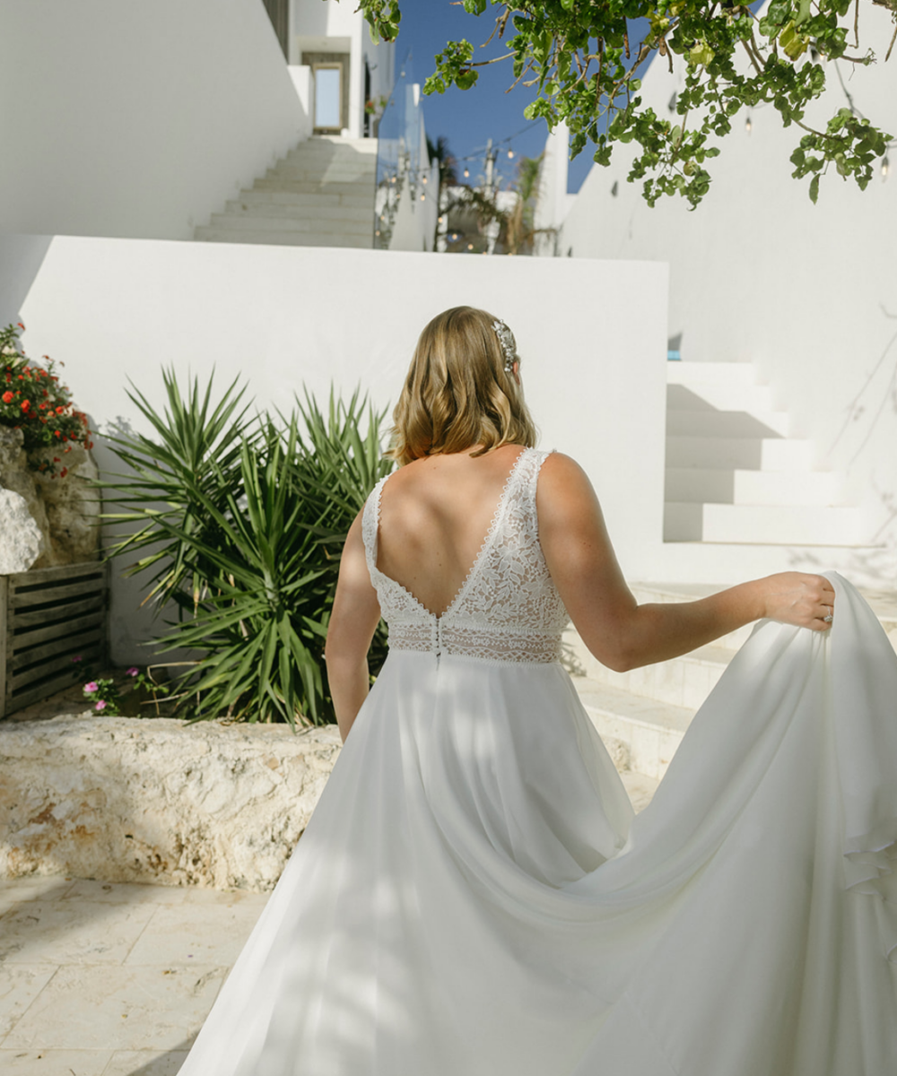 Boho Lace & Chiffon Wedding Dress (Size 40)