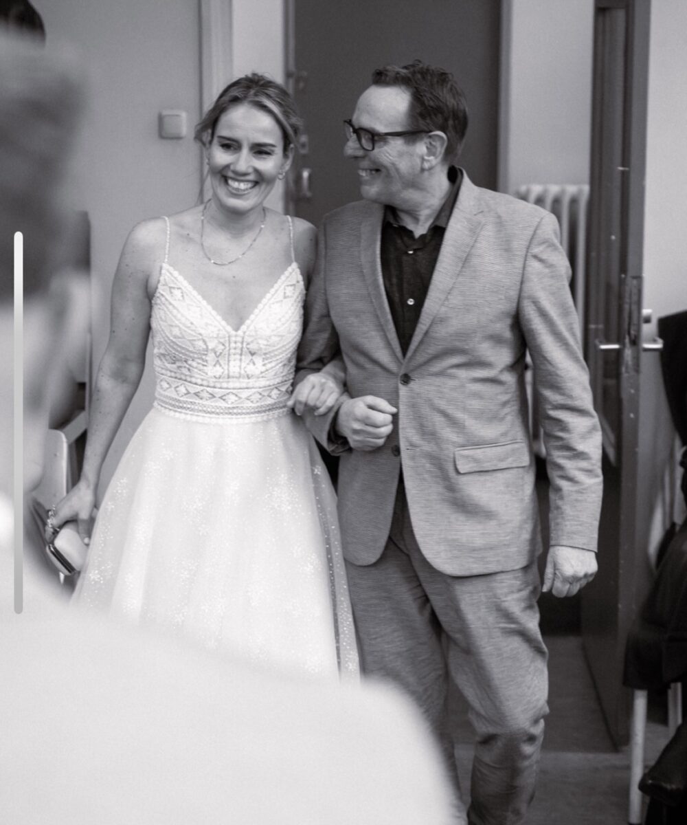 Korte trouwjurk met kralen