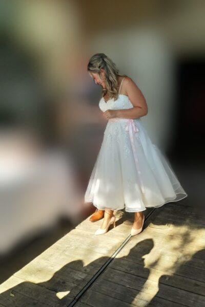 Prachtige korte jurk met tule en kant