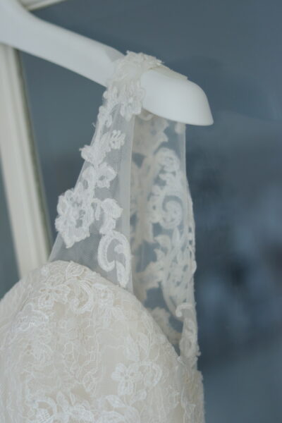 Romantische trouwjurk incl. sluier, als nieuw (1x gedragen, direct gereinigd)