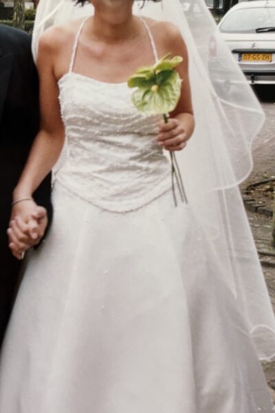 Klassieke witte trouwjurk met sleep