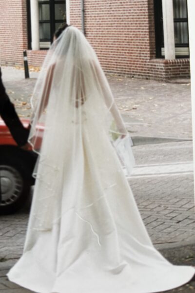 Klassieke witte trouwjurk met sleep