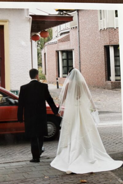 Klassieke witte trouwjurk met sleep