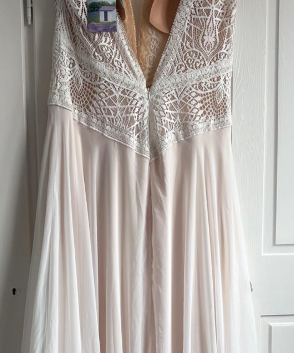 Brinkman nieuwe jurk maat L/XL nog te vermaken