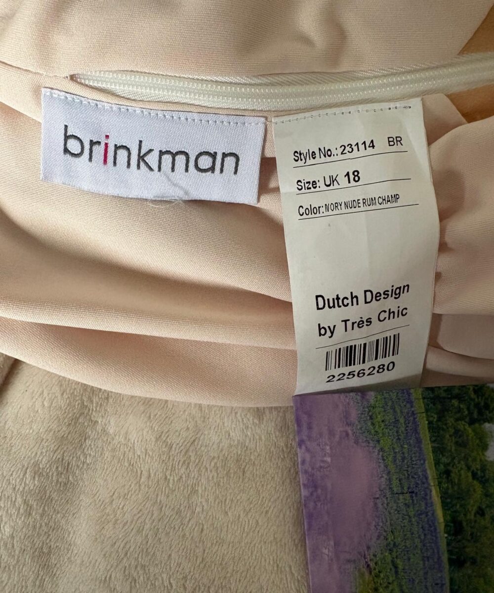 Brinkman nieuwe jurk maat L/XL nog te vermaken