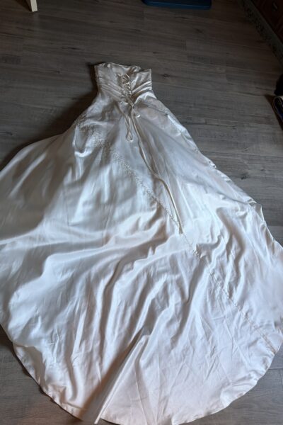 Prachtige Maggie Sottero prinses strapless jurk