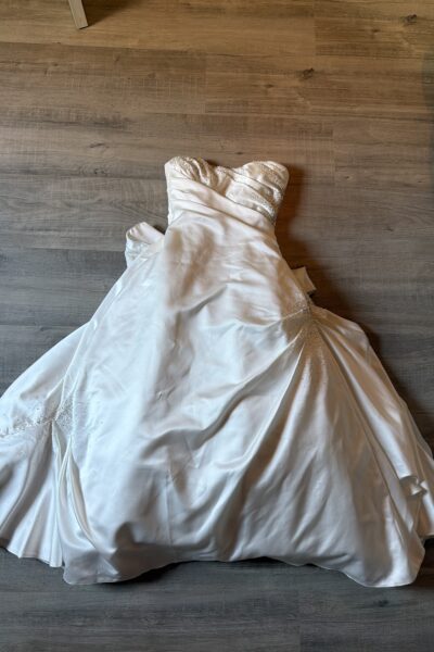 Prachtige Maggie Sottero prinses strapless jurk