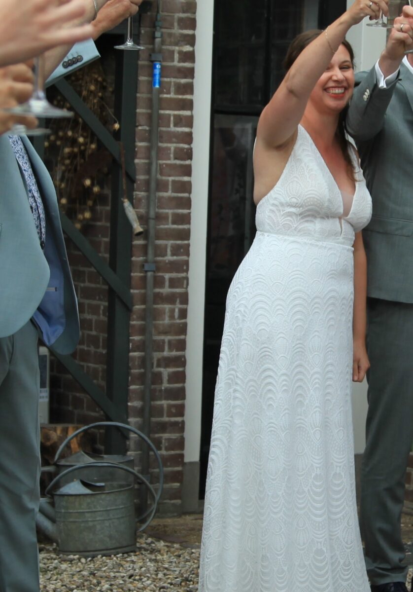 Mooie kanten trouwjurk