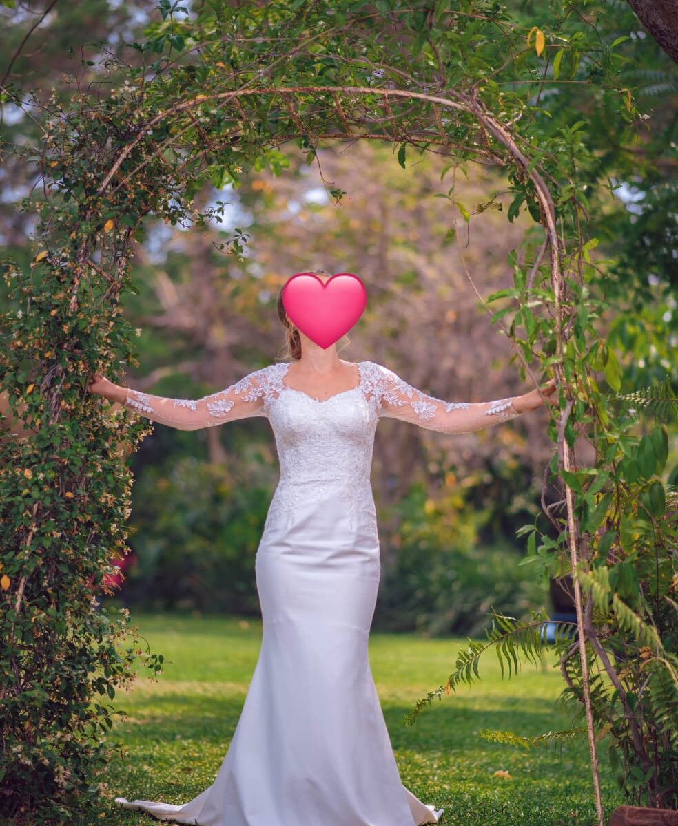 Elegante Ivoorkleurige trouwjurk