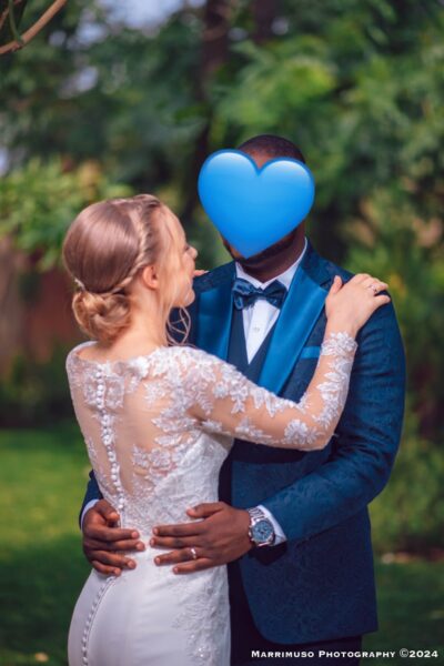 Elegante Ivoorkleurige trouwjurk