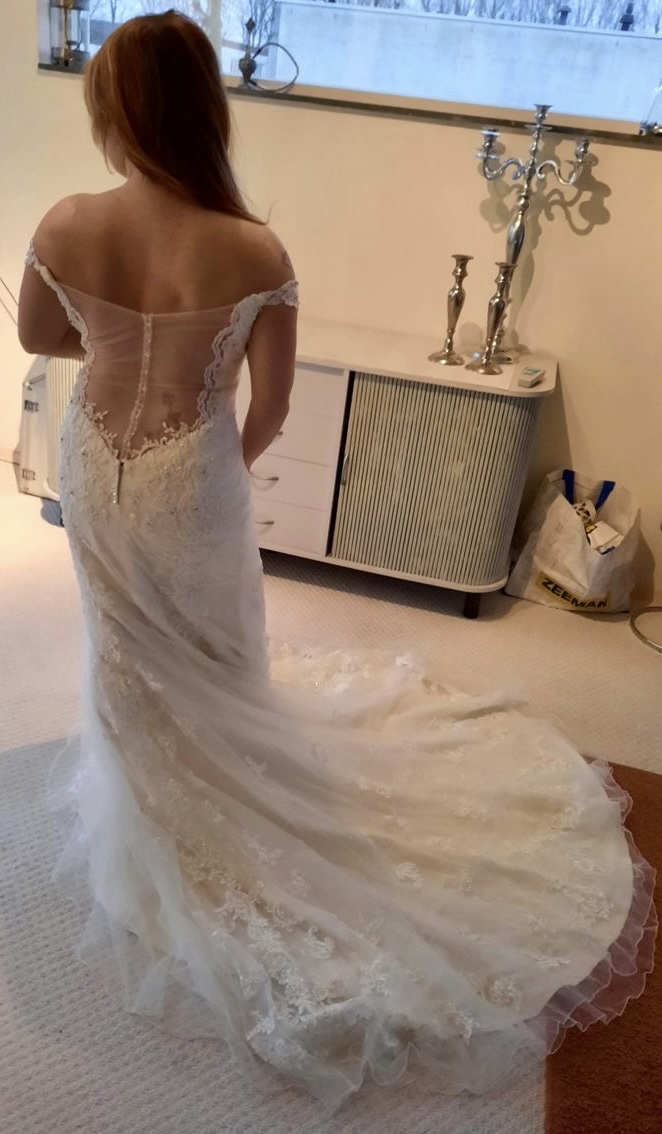 Gloednieuwe jurk van Sophia Tolli!