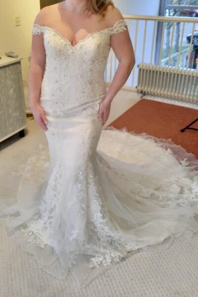 Gloednieuwe jurk van Sophia Tolli!