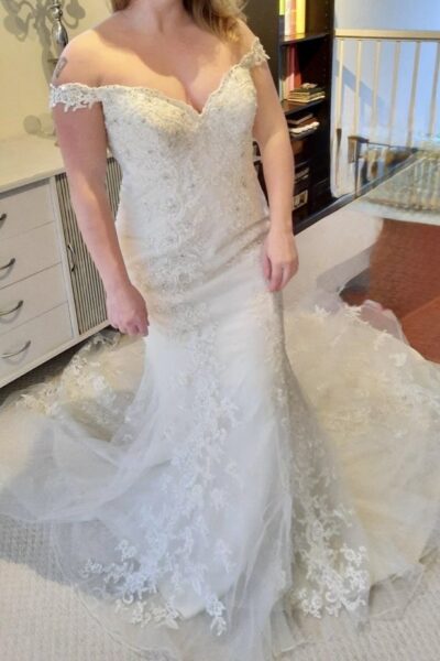 Gloednieuwe jurk van Sophia Tolli!