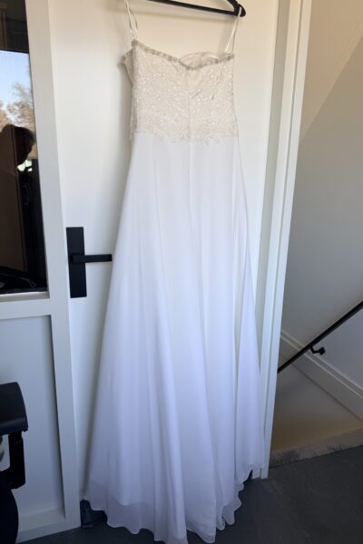 Prachtige trouwjurk, elegant, stralend.