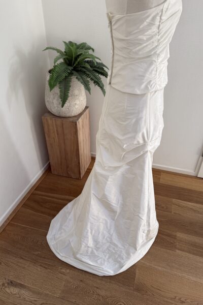 Halterjurk taftzijde ivoor 38