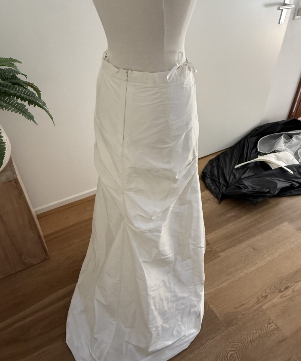 Halterjurk taftzijde ivoor 38