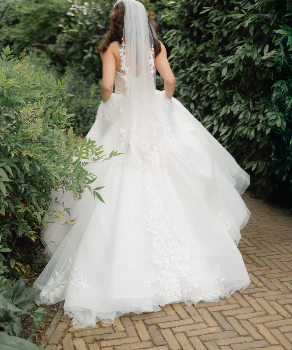 Bianco Evento Limited Antiopa met accessoires