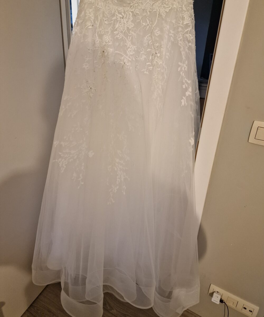 Trouwkleed van Jarice. Niet gedragen, geen retouches/veranderingen aan gedaan. Wegens aankoop ander Trouwkleed.