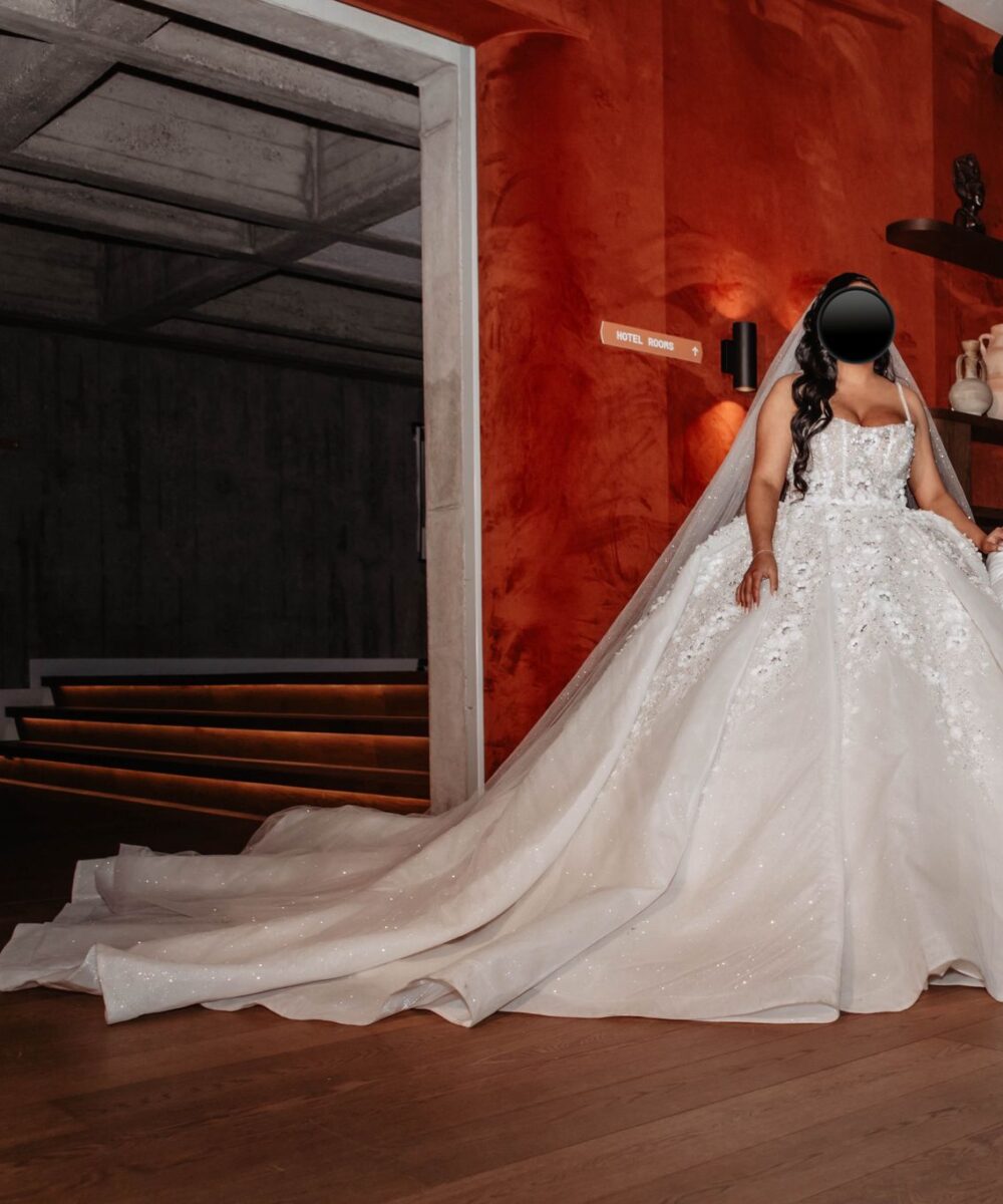 Baljurk met bijpassende sluier