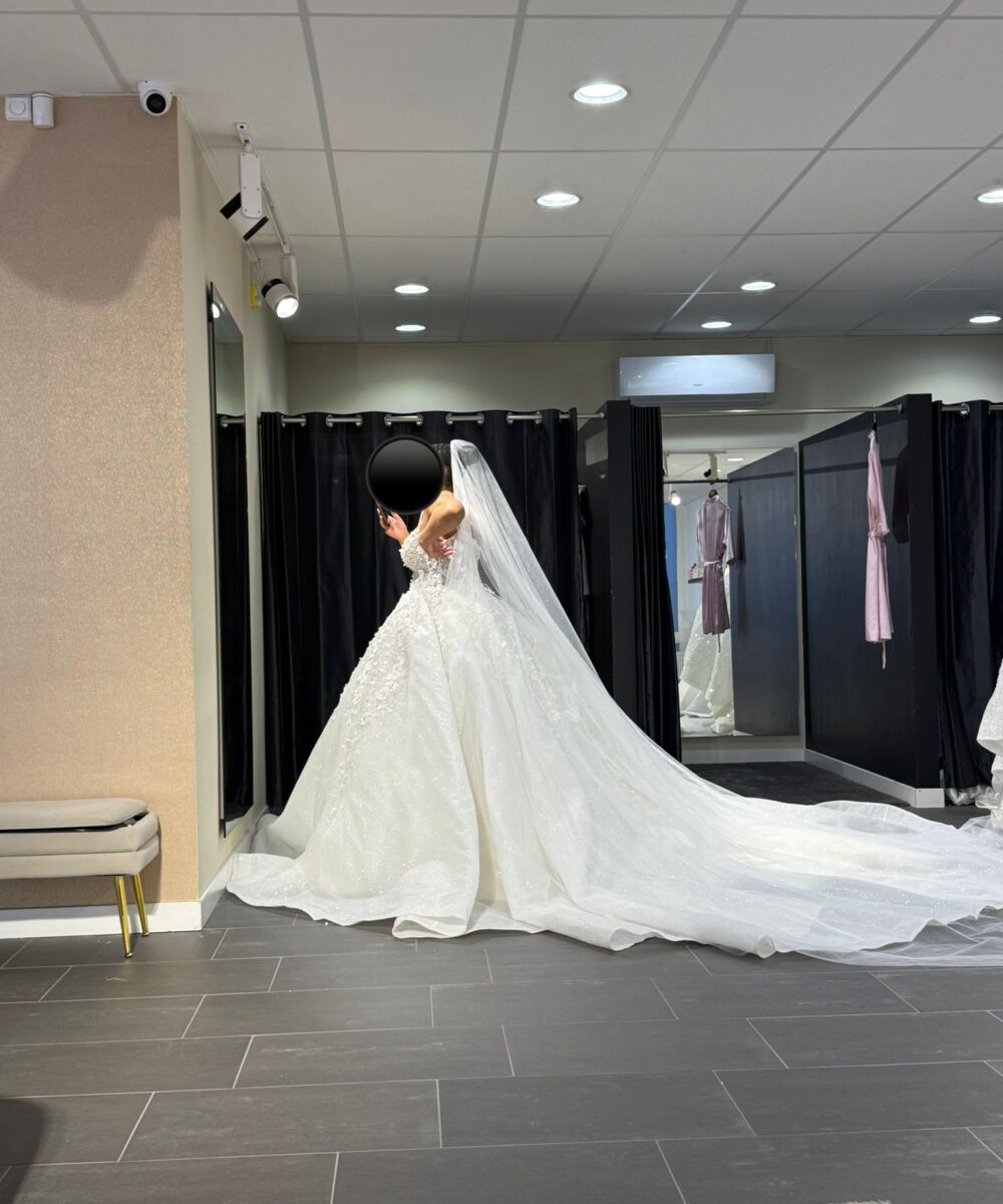 Baljurk met bijpassende sluier