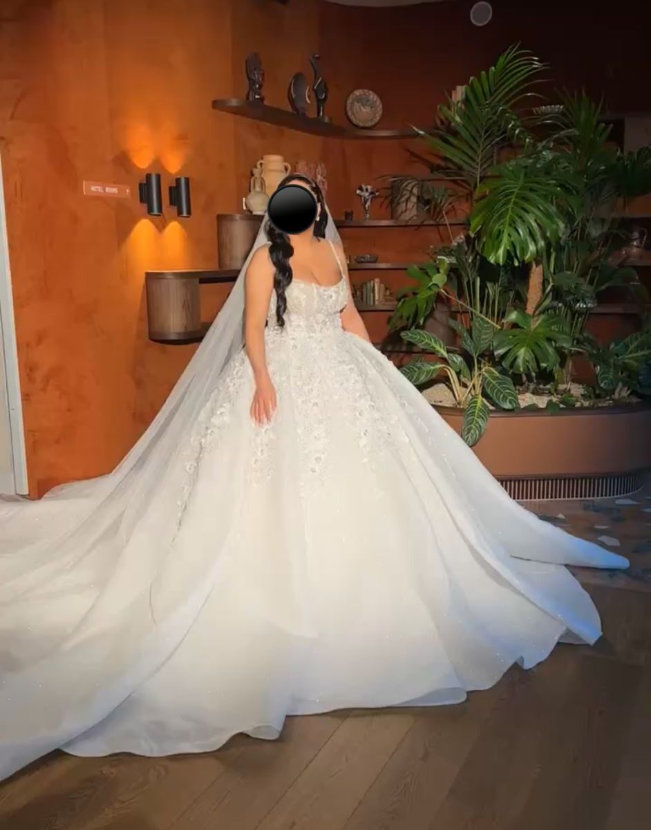 Baljurk met bijpassende sluier