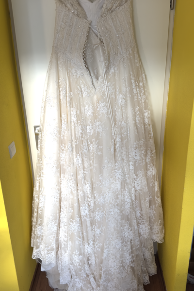 Franse kanten op maat gemaakte trouwjurk in maat 40