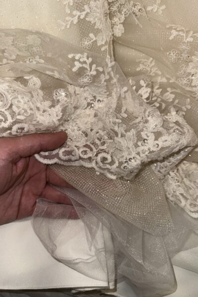 Franse kanten op maat gemaakte trouwjurk in maat 40