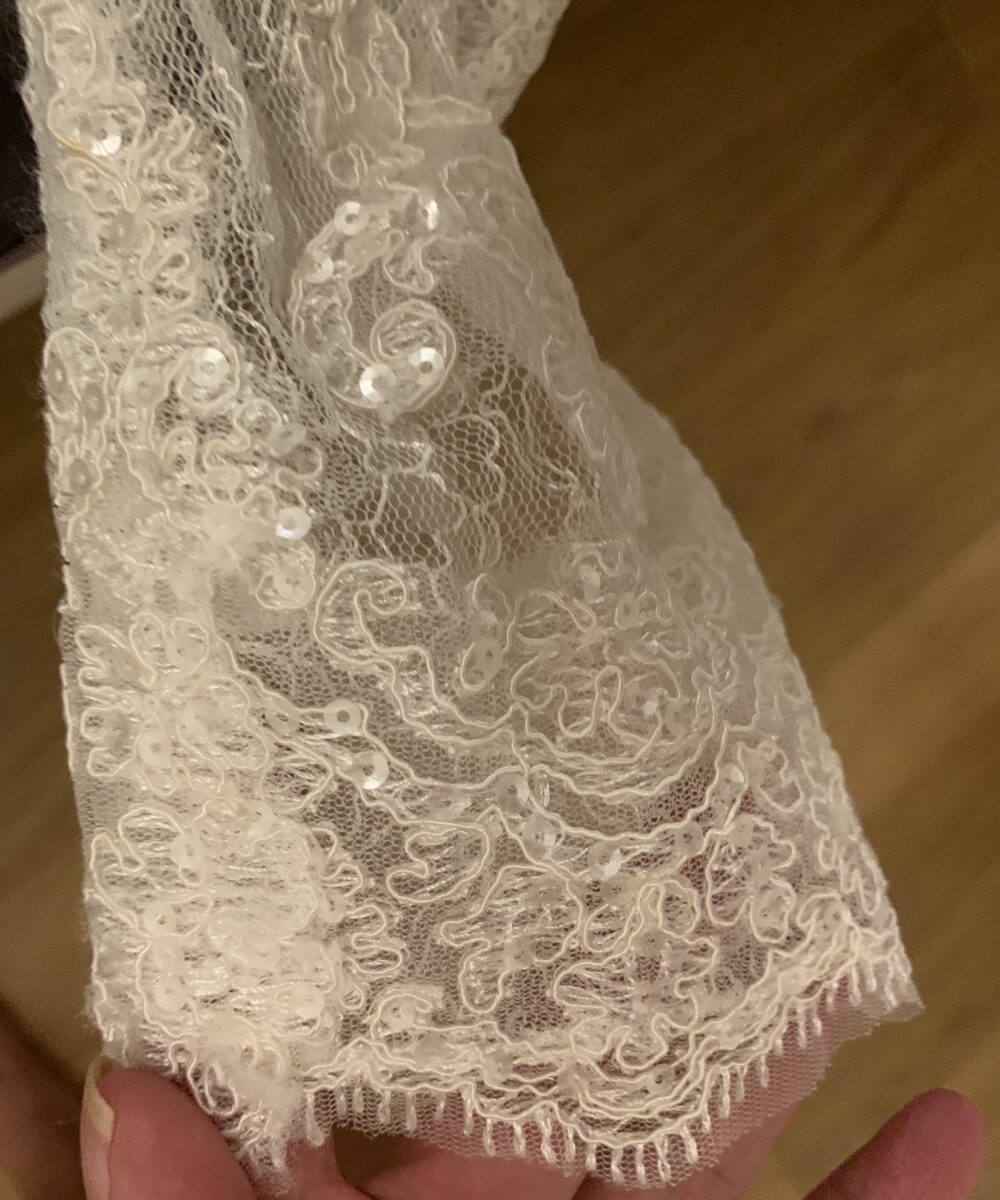 Prachtige korte trouwjurk van het merk San Patrick. Gloednieuw, met prijskaartje