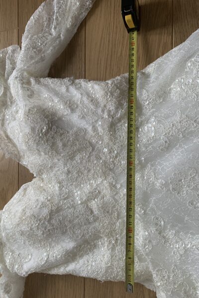 Prachtige korte trouwjurk van het merk San Patrick. Gloednieuw, met prijskaartje