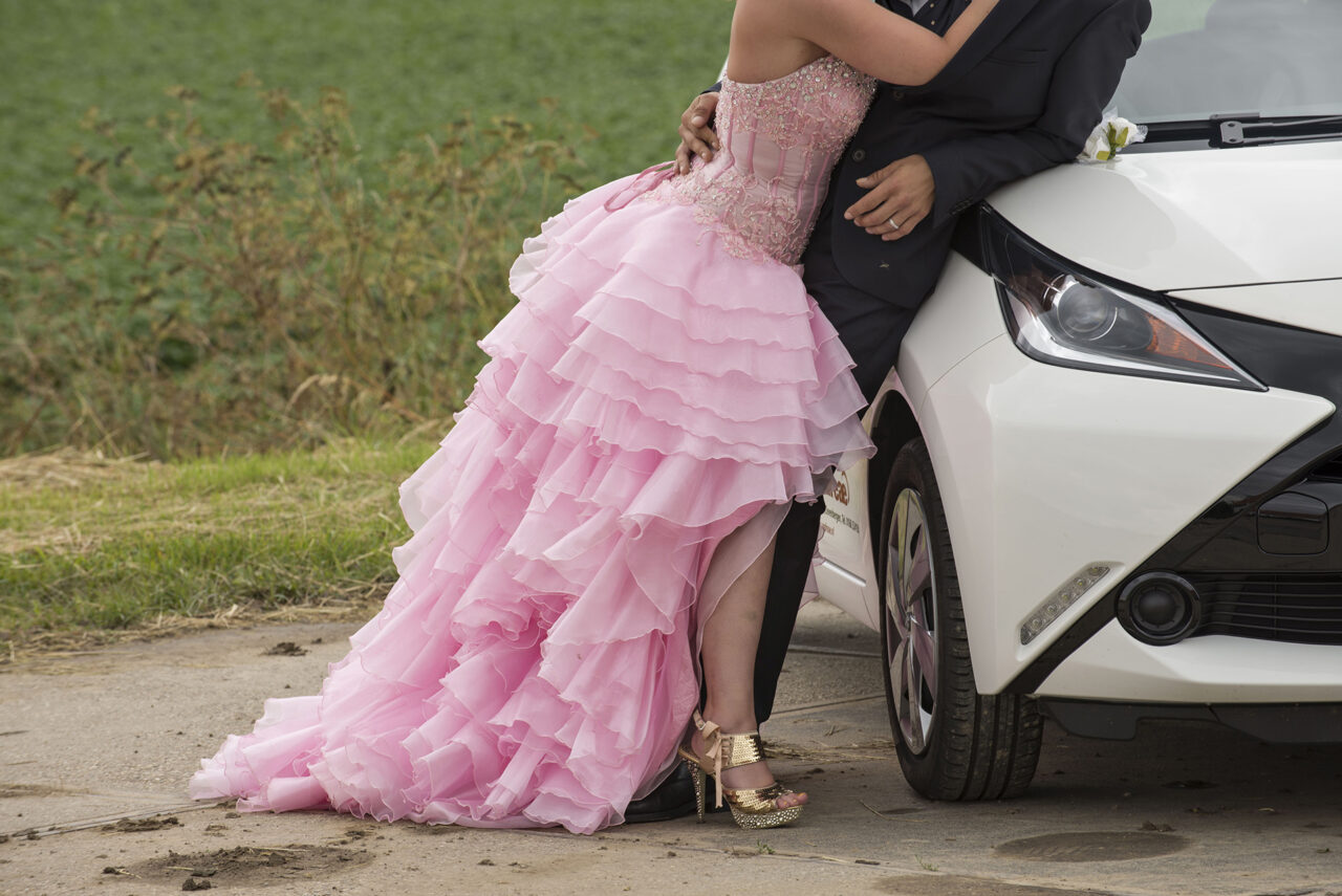 Unieke Roze trouwjurk met korset