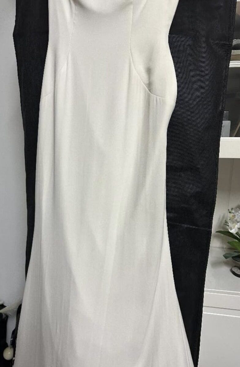 Trouwjurk Casablanca met mooie nadruk op de rug