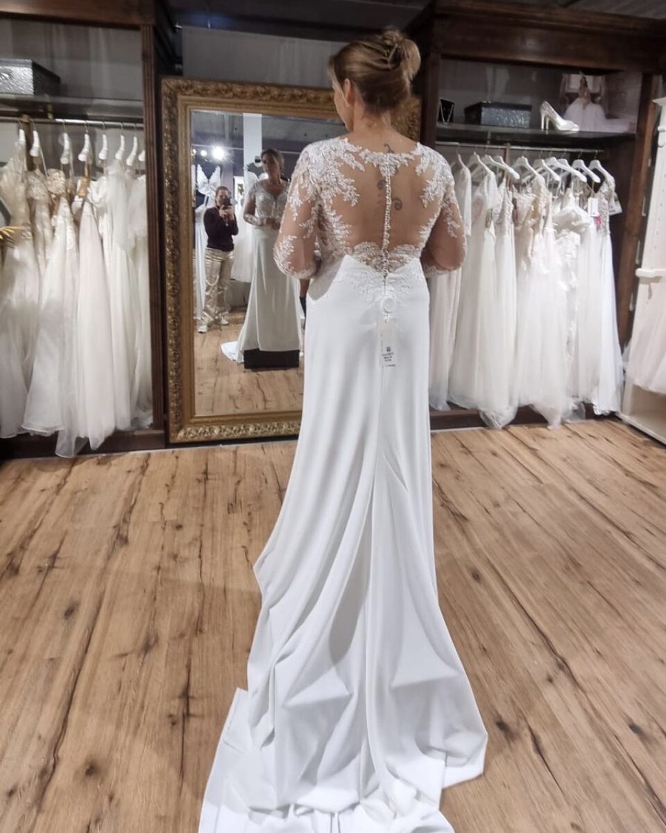 Elegante trouwjurk model 25-26 Elia Moreni