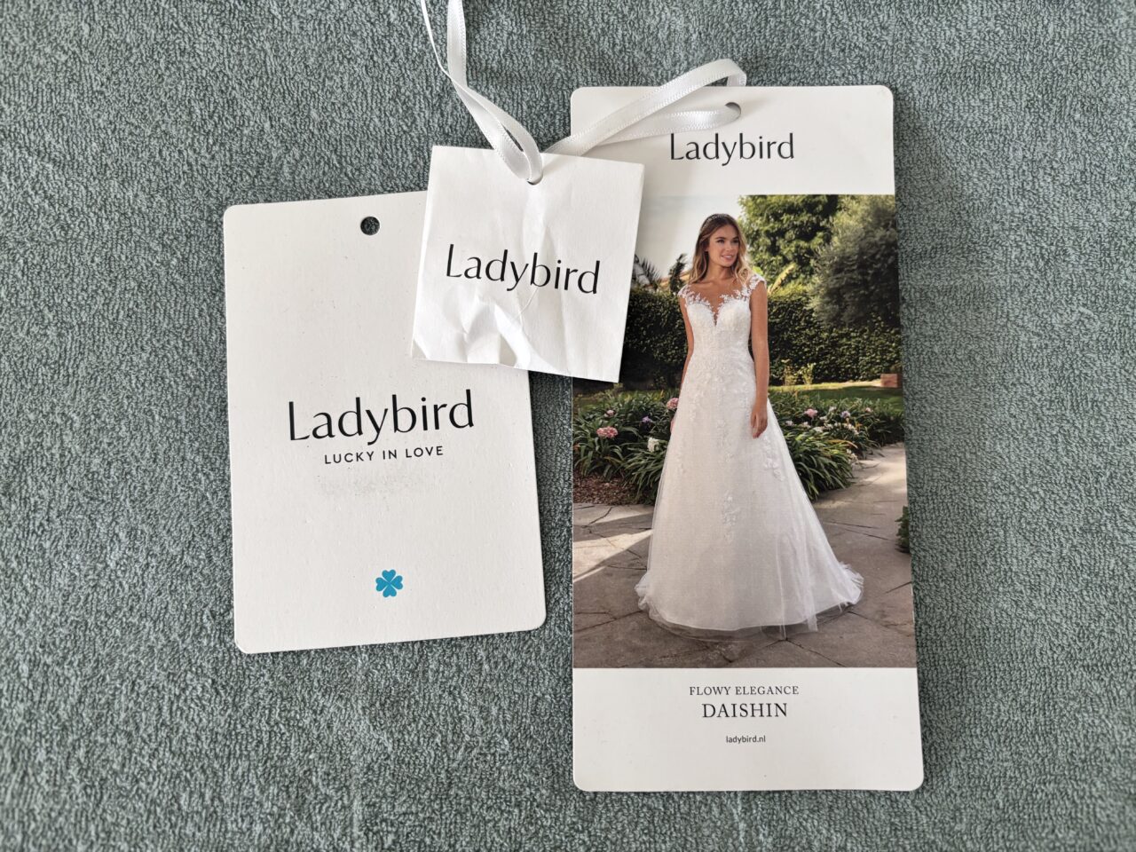 Ladybird Daishin trouwjurk 42 onvermaakt/ongedragen + sluier