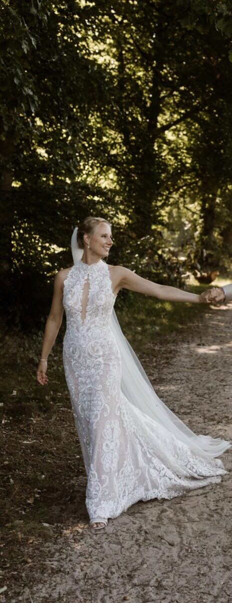 Bohemian trouwjurk met sluier van Herve Paris