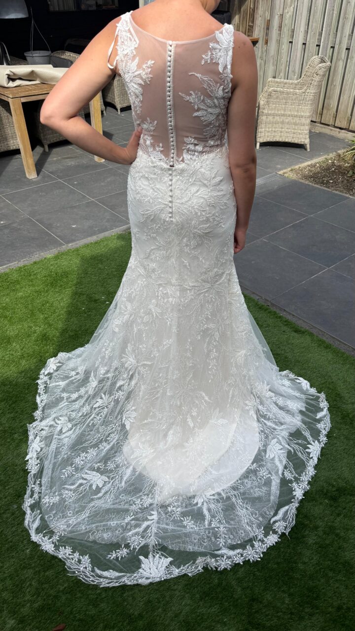 Ongedragen schitterende trouwjurk van Luna Novias