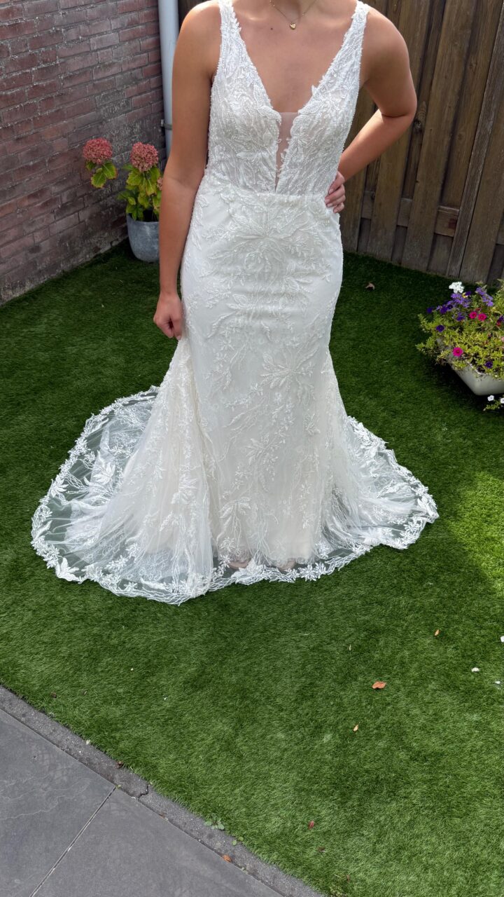Ongedragen schitterende trouwjurk van Luna Novias
